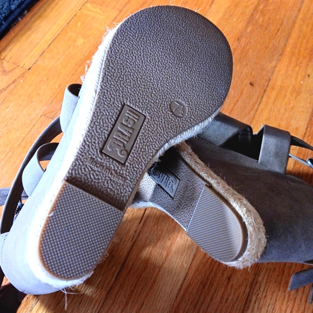 Wedges - Picture 4 of 7